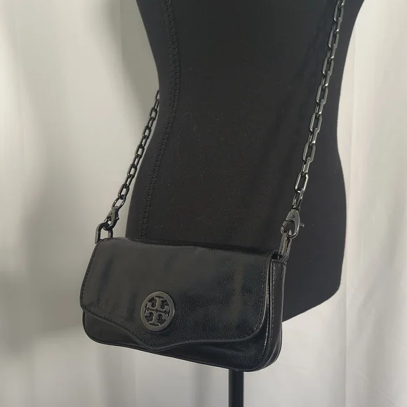 Black Leather Chain Shoulder Bag - Picture 3 of 10